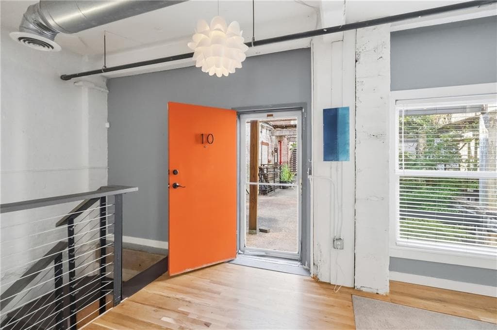 1 bedroom, 1 bathroom, 1,900 sq ft condominium for sale at 244 Peters Street 10, Atlanta, GA 30313 — photo 2