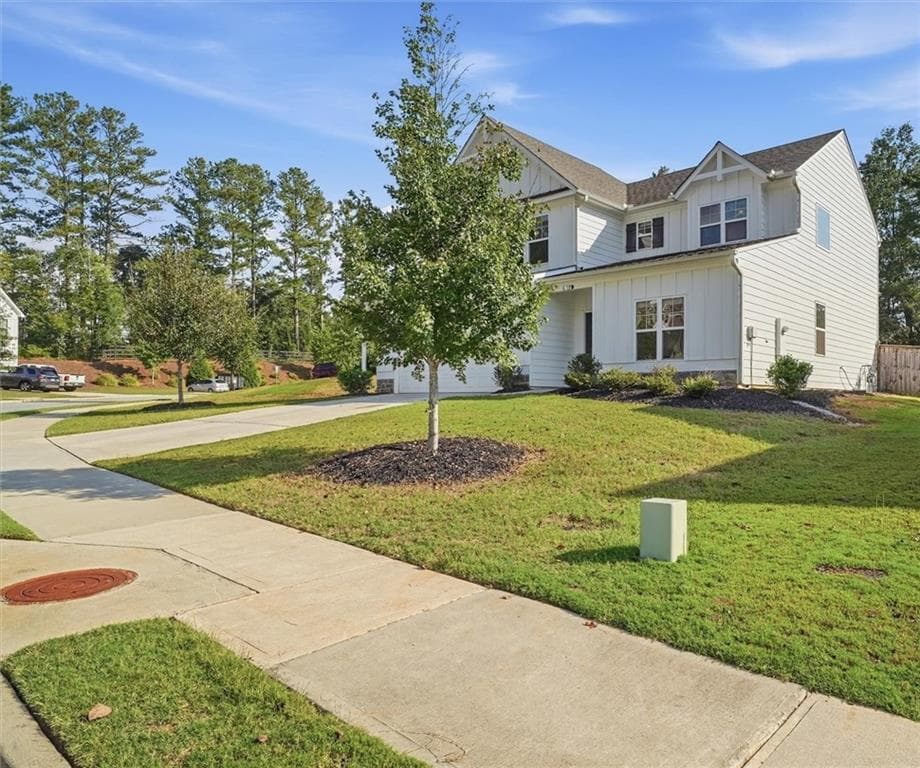 4 bedroom, 3 bathroom, 2,234 sq ft single family residence for sale at 517 Edgemore Road, Canton, GA 30114 — photo 2