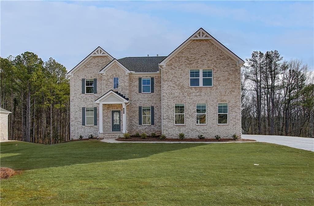 5 bedroom, 4 bathroom, 3,855 sq ft single family residence for sale at 213 Delta Drive, Mcdonough, GA 30253 — photo 2
