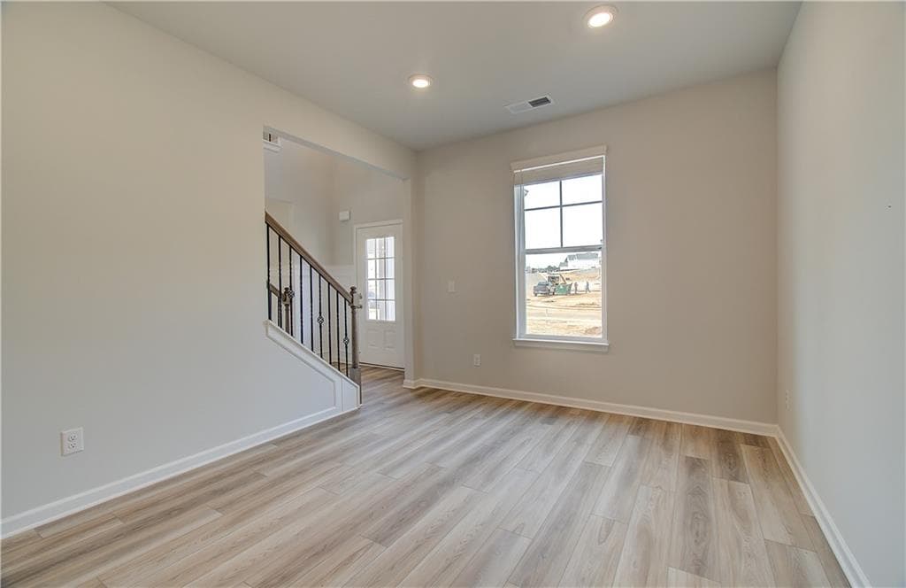 5 bedroom, 4 bathroom, 3,855 sq ft single family residence for sale at 213 Delta Drive, Mcdonough, GA 30253 — photo 6