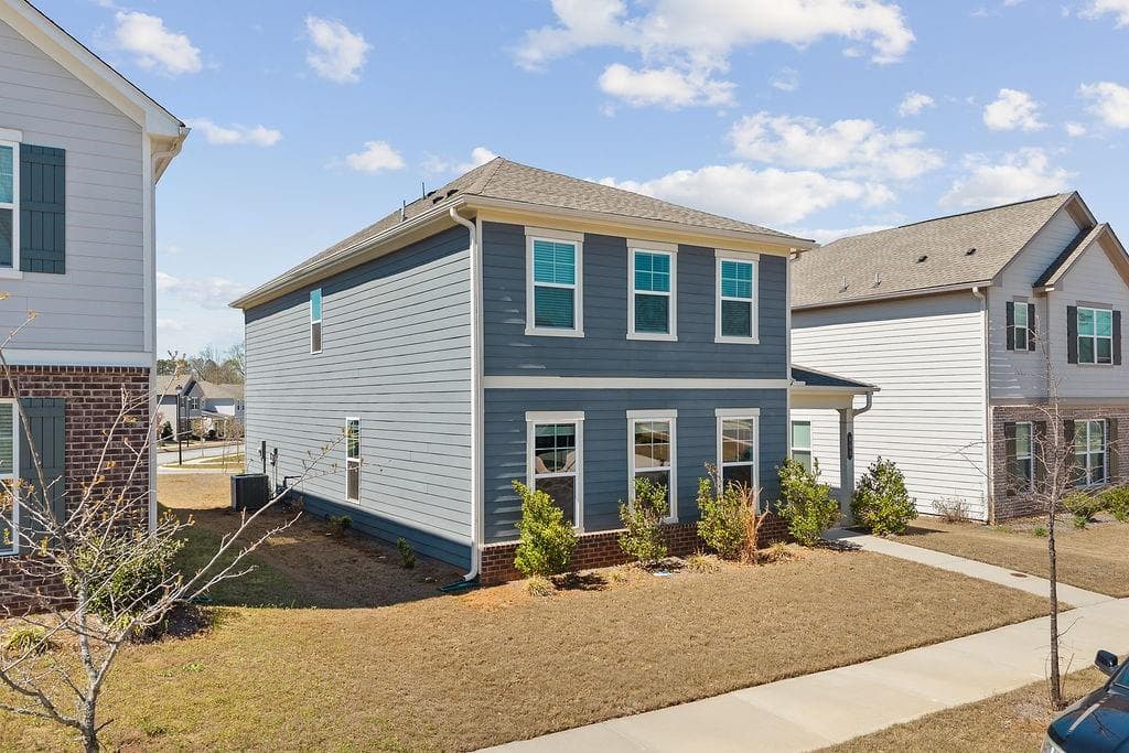 4 bedroom, 3 bathroom, 2,330 sq ft single family residence for rent at 469 Golden eagle pkwy, Braselton, GA 30517 for $2,200 a month — photo 2