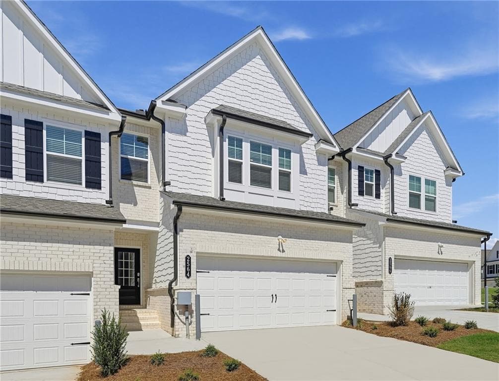 3 bedroom, 3 bathroom, 1,810 sq ft townhouse for sale at 2564 States Avenue, Doraville, GA 30360 — photo 2