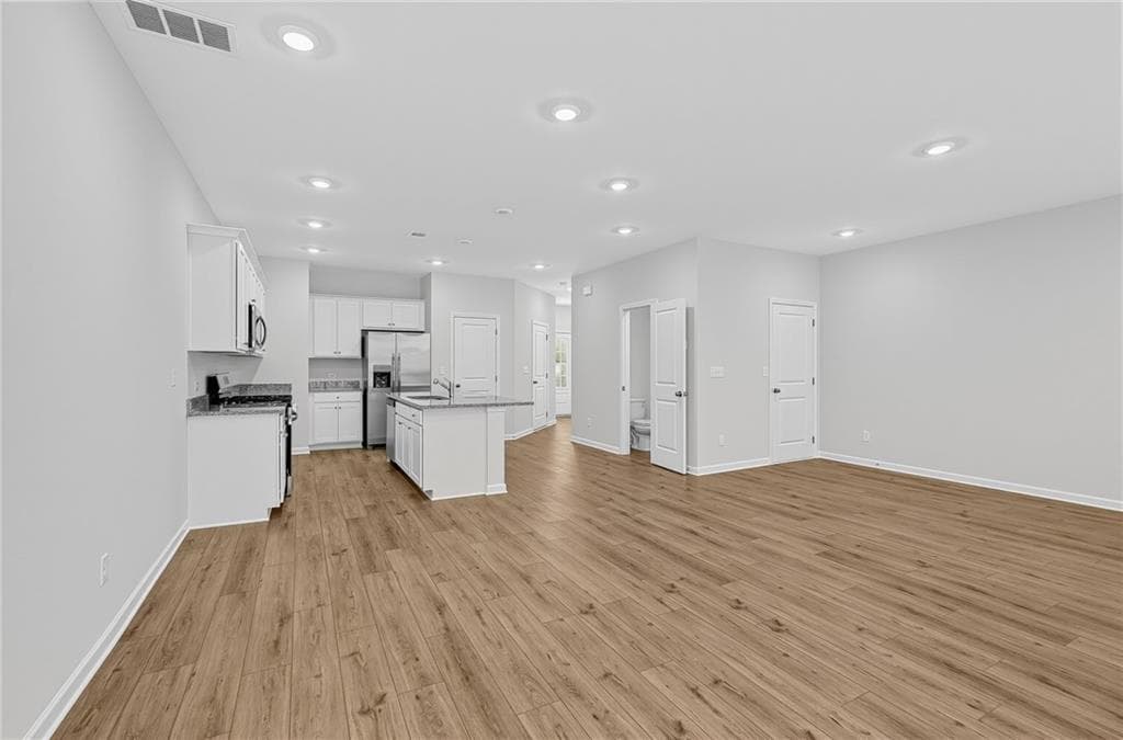 3 bedroom, 3 bathroom, 1,810 sq ft townhouse for sale at 2564 States Avenue, Doraville, GA 30360 — photo 8