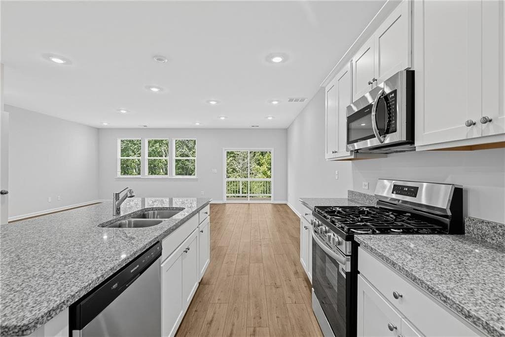 3 bedroom, 3 bathroom, 1,810 sq ft townhouse for sale at 2564 States Avenue, Doraville, GA 30360 — photo 10