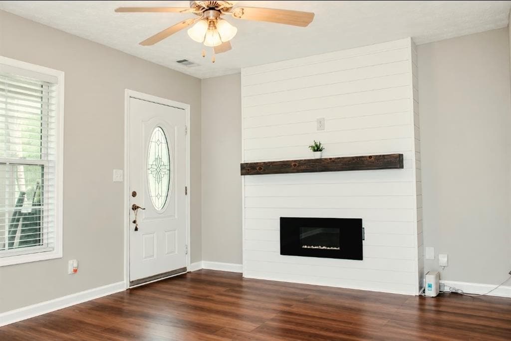 5 bedroom, 2 bathroom, 1,684 sq ft single family residence for sale at 6218 Avery Street, Covington, GA 30014 — photo 4