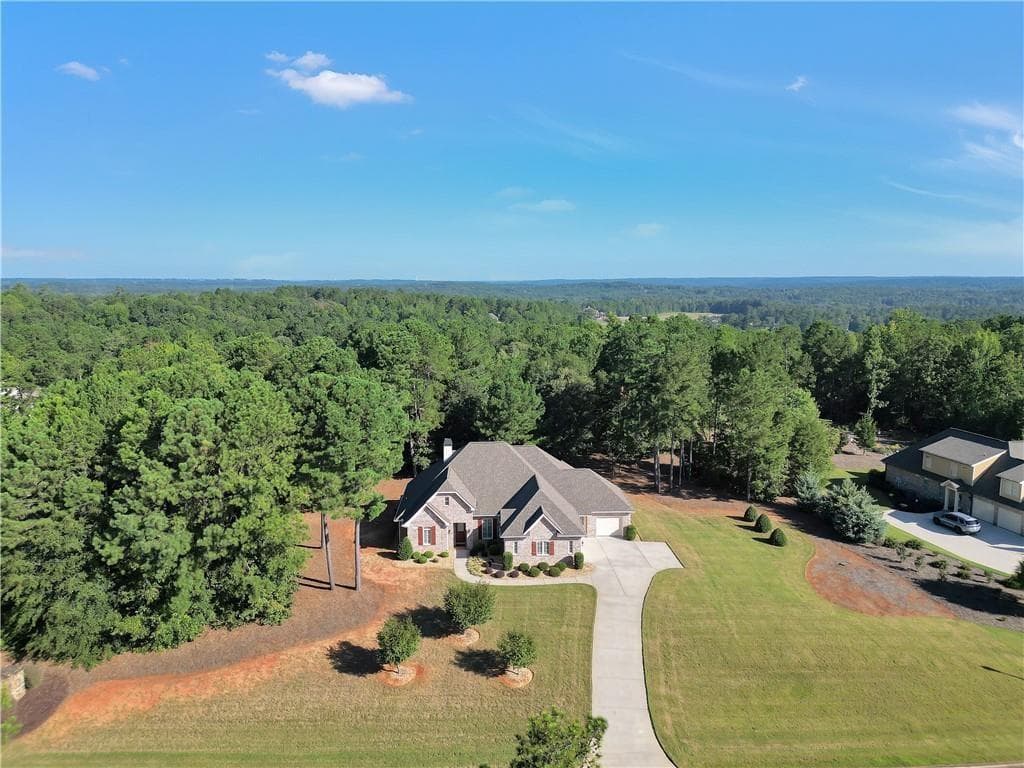 4 bedroom, 4 bathroom, 3,082 sq ft single family residence for sale at 105 Freedom Drive, Forsyth, GA 31029 — photo 2