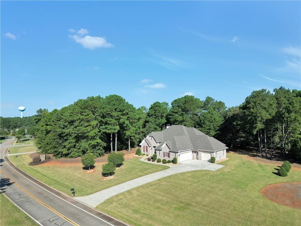 4 bedroom, 4 bathroom, 3,082 sq ft single family residence for sale at 105 Freedom Drive, Forsyth, GA 31029 — photo 3