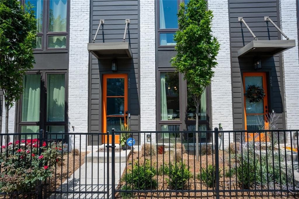 2 bedroom, 2 bathroom, 1,343 sq ft townhouse for rent at 452 Latta Street NE, Atlanta, GA 30308 for $3,200 a month — photo 1 of 15