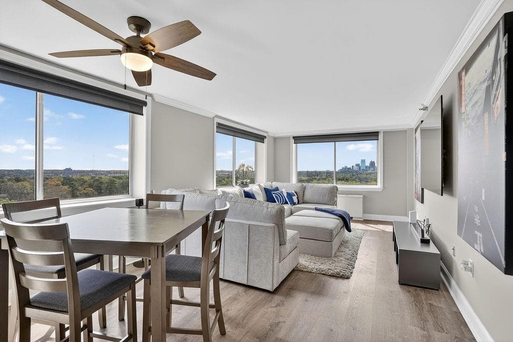 2 bedroom, 2 bathroom, 1,062 sq ft condominium for sale at 2479 Peachtree Road 1517, Atlanta, GA 30305 — photo 8