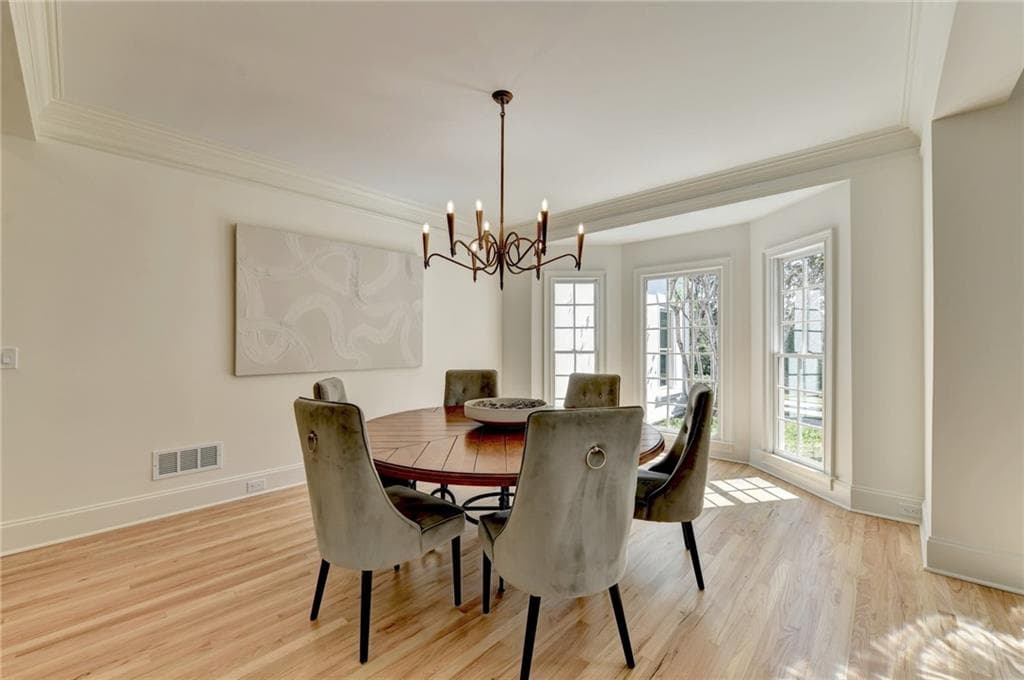 5 bedroom, 6 bathroom, 6,087 sq ft single family residence for sale at 7060 Redcliff Court, Suwanee, GA 30024 — photo 4
