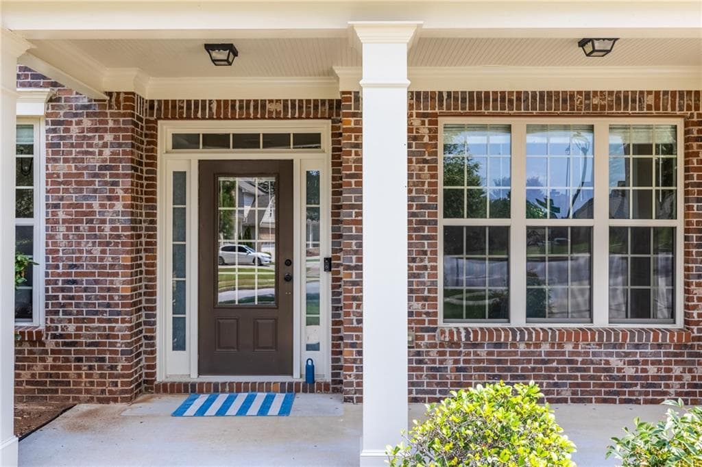 5 bedroom, 3 bathroom, 3,066 sq ft single family residence under contract at 1075 Crescent Ridge Drive, Buford, GA 30518 — photo 3