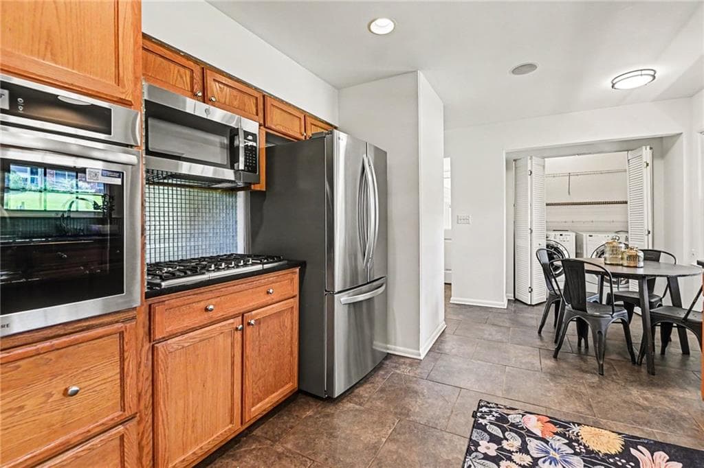 4 bedroom, 2 bathroom, 1,700 sq ft single family residence for sale at 2632 Laurel Ridge Drive, Decatur, GA 30033 — photo 8