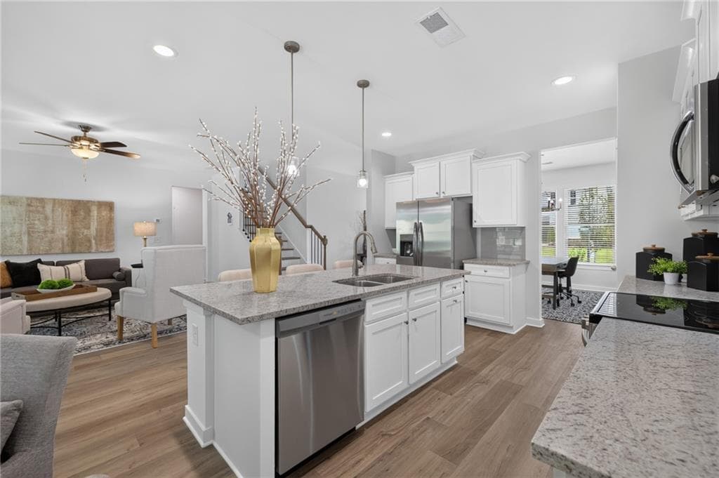 4 bedroom, 3 bathroom, 2,517 sq ft single family residence for sale at 49 Ruby Robin Road, Jefferson, GA 30549 — photo 7