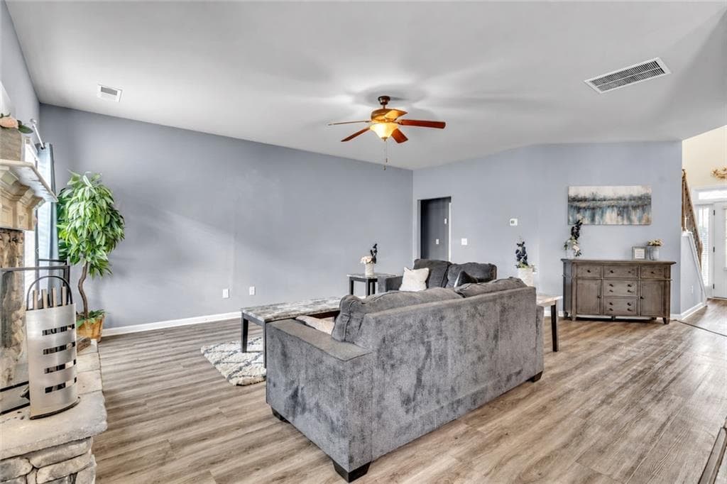 5 bedroom, 3 bathroom, 3,123 sq ft single family residence for sale at 622 Mallard Cove, Loganville, GA 30052 — photo 7