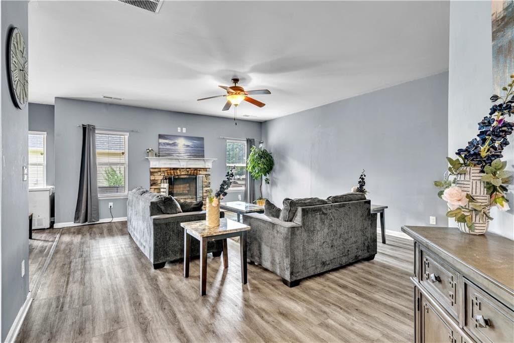 5 bedroom, 3 bathroom, 3,123 sq ft single family residence for sale at 622 Mallard Cove, Loganville, GA 30052 — photo 6