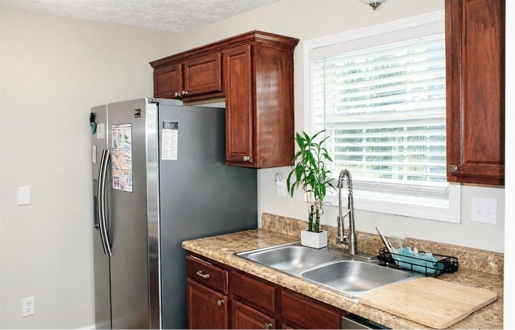 5 bedroom, 2 bathroom, 1,684 sq ft single family residence for sale at 6218 Avery Street, Covington, GA 30014 — photo 9
