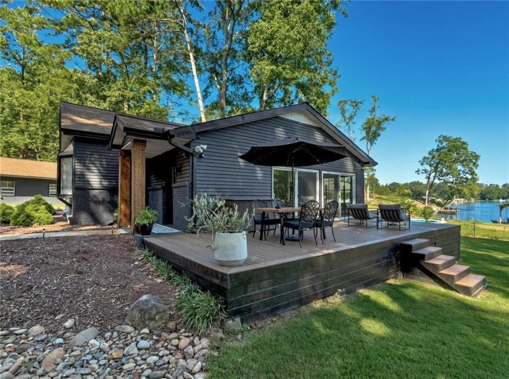 3 bedroom, 2 bathroom, 1,841 sq ft single family residence for sale at 3118 Jodeco Drive, Jonesboro, GA 30236 — photo 5