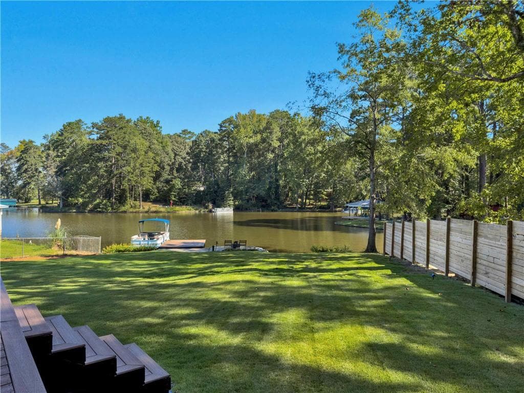 3 bedroom, 2 bathroom, 1,841 sq ft single family residence for sale at 3118 Jodeco Drive, Jonesboro, GA 30236 — photo 8