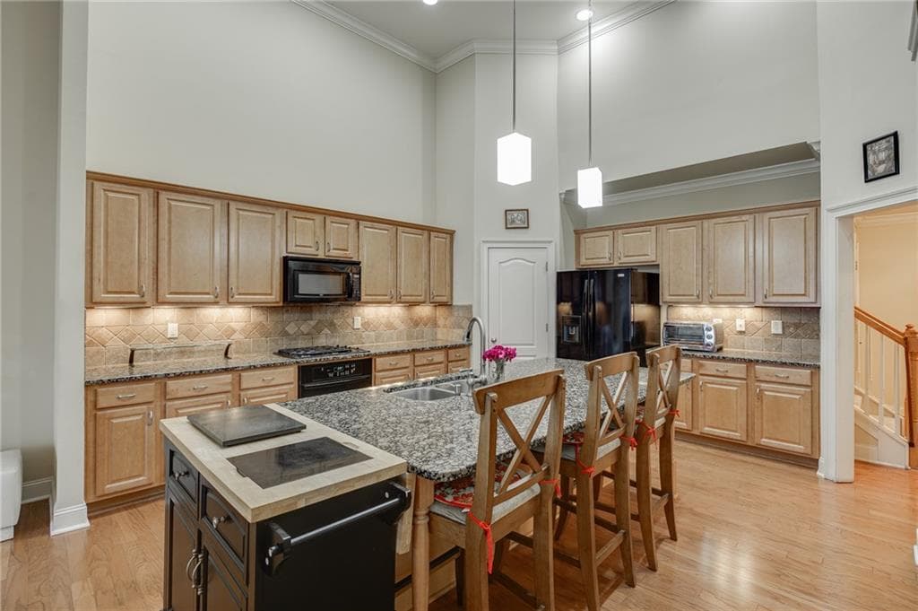 5 bedroom, 4 bathroom, 5,215 sq ft single family residence for sale at 1560 Woodall Trace, Alpharetta, GA 30004 — photo 2
