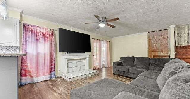 5 bedroom, 4 bathroom, 2,652 sq ft single family residence for sale at 301 Briarwood Drive, Calhoun, GA 30701 — photo 5