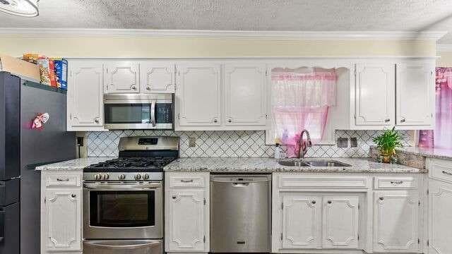 5 bedroom, 4 bathroom, 2,652 sq ft single family residence for sale at 301 Briarwood Drive, Calhoun, GA 30701 — photo 9