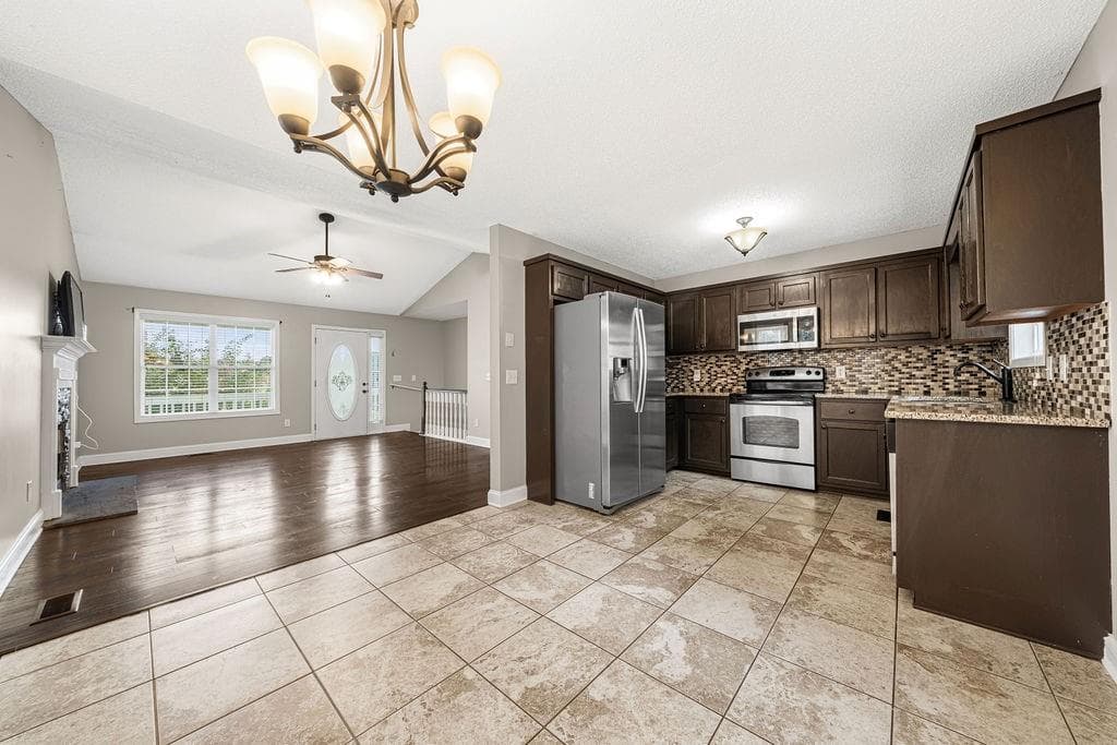 4 bedroom, 3 bathroom, 1,672 sq ft single family residence for sale at 17 Rocky Avenue, Cartersville, GA 30120 — photo 9