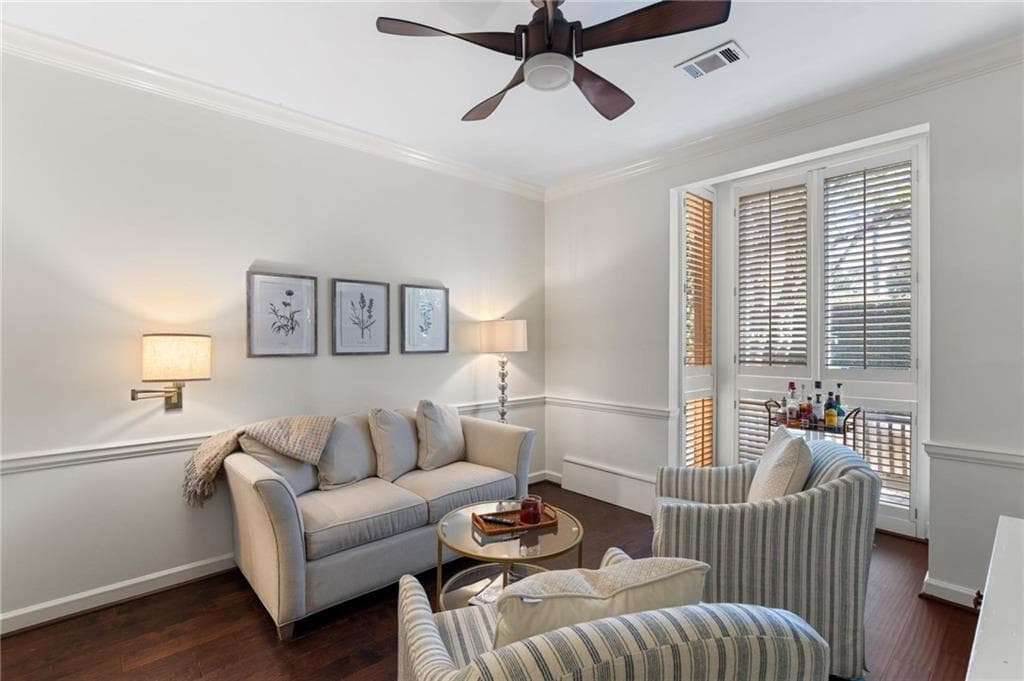 3 bedroom, 3 bathroom, 2,398 sq ft condominium for sale at 63 Willow Glen, Atlanta, GA 30342 — photo 6