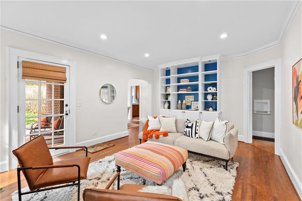 4 bedroom, 3 bathroom, 2,282 sq ft single family residence for sale at 244 Winnona Drive, Decatur, GA 30030 — photo 5