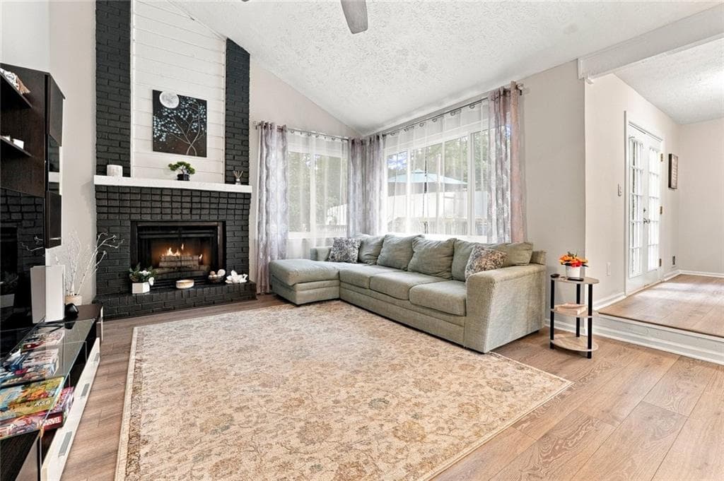 3 bedroom, 2 bathroom, 2,041 sq ft single family residence for sale at 2644 Royal Oak Court, Acworth, GA 30102 — photo 8