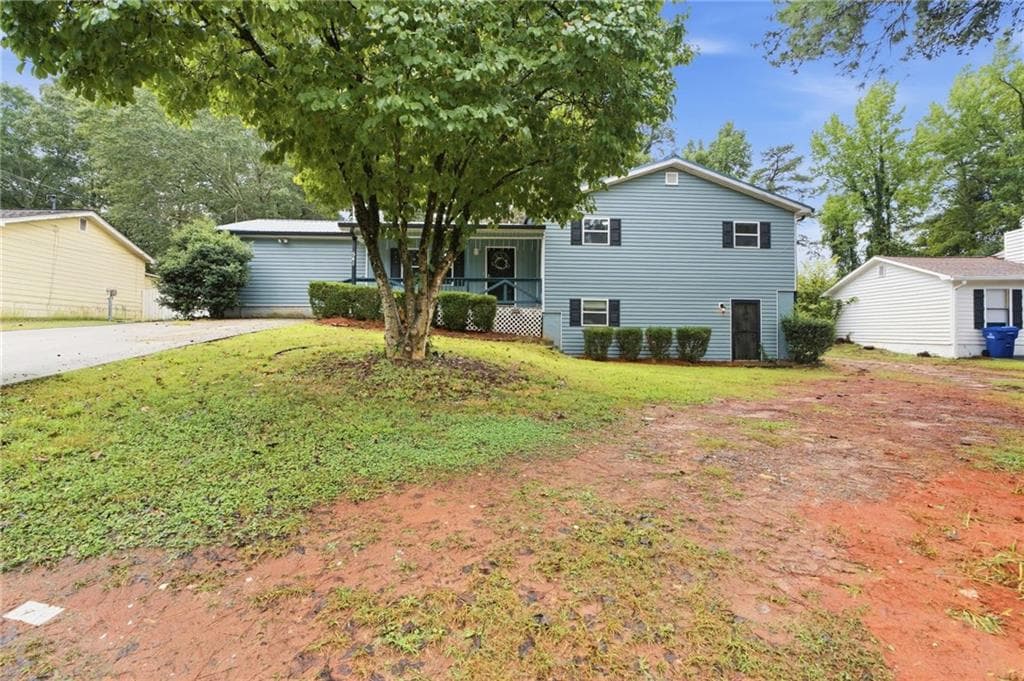 5 bedroom, 2 bathroom, 2,250 sq ft single family residence for sale at 541 Carithers Road, Lawrenceville, GA 30046 — photo 2