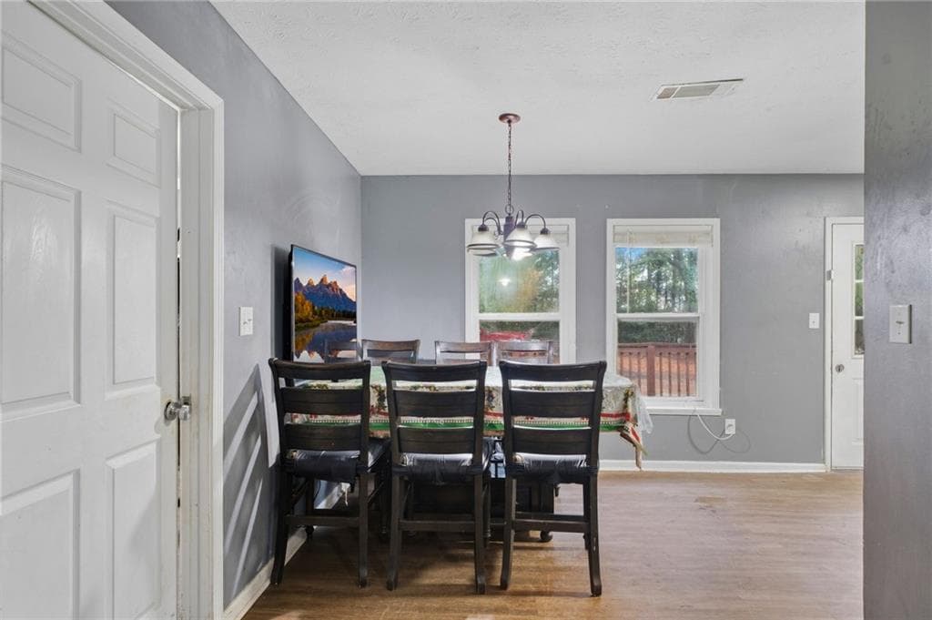 5 bedroom, 2 bathroom, 2,250 sq ft single family residence for sale at 541 Carithers Road, Lawrenceville, GA 30046 — photo 7