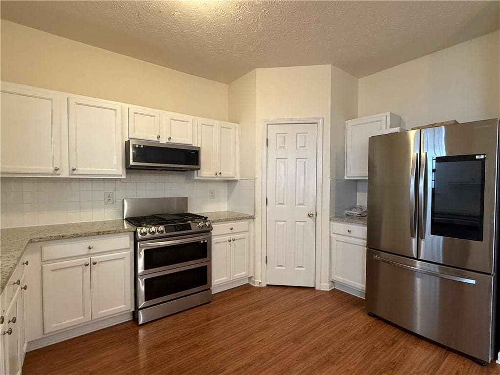 3 bedroom, 3 bathroom, 1,696 sq ft townhouse for rent at 3817 Grovemont Place, Duluth, GA 30096 for $1,995 a month — photo 3