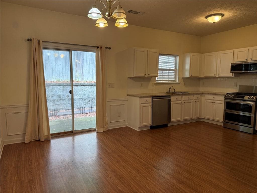 3 bedroom, 3 bathroom, 1,696 sq ft townhouse for rent at 3817 Grovemont Place, Duluth, GA 30096 for $1,995 a month — photo 7