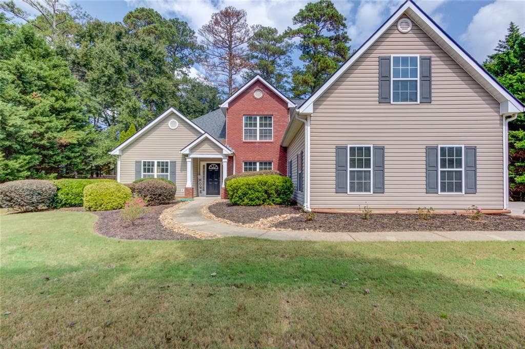 3 bedroom, 3 bathroom, 2,580 sq ft single family residence for sale at 775 Winding Grove Lane, Loganville, GA 30052