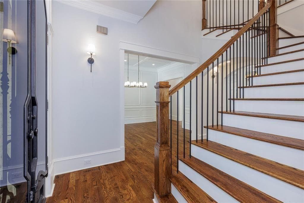 5 bedroom, 6 bathroom, 6,261 sq ft single family residence for sale at 10765 Shallowford Road, Roswell, GA 30075 — photo 8