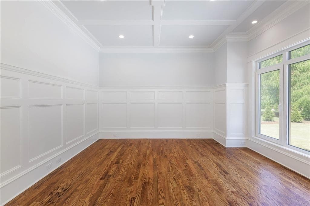 5 bedroom, 6 bathroom, 6,261 sq ft single family residence for sale at 10765 Shallowford Road, Roswell, GA 30075 — photo 10