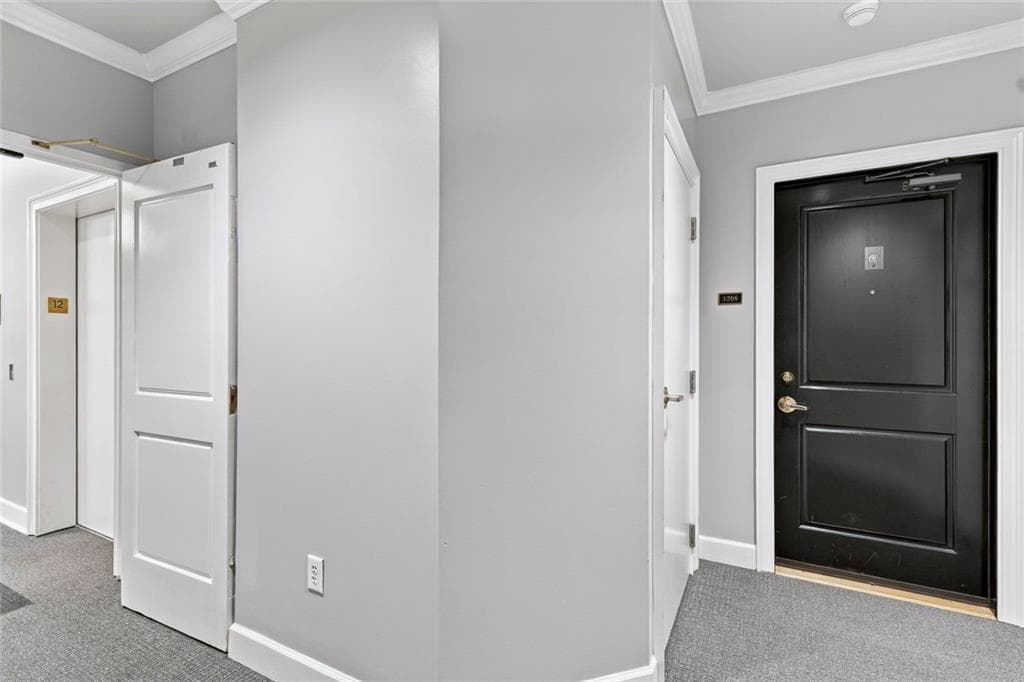 2 bedroom, 2 bathroom, 1,094 sq ft condominium for sale at 2828 Peachtree Road 1204, Atlanta, GA 30305 — photo 4