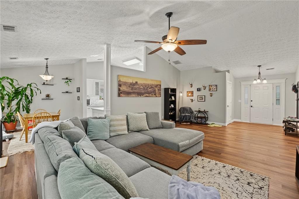 3 bedroom, 2 bathroom, 1,671 sq ft single family residence for sale at 275 Summerfield Crossing, Acworth, GA 30101 — photo 4