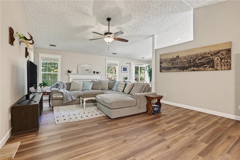 3 bedroom, 2 bathroom, 1,671 sq ft single family residence for sale at 275 Summerfield Crossing, Acworth, GA 30101 — photo 5