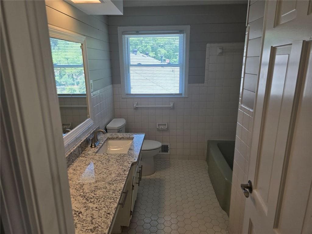 3 bedroom, 2 bathroom, 1,805 sq ft duplex for rent at 3420 Northside Drive UNIT A, Hapeville, GA 30354 for $1,750 a month — photo 9