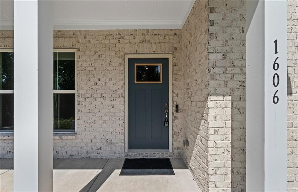 5 bedroom, 5 bathroom, 3,309 sq ft single family residence for sale at 1606 Waterchase Drive, Dacula, GA 30019 — photo 4
