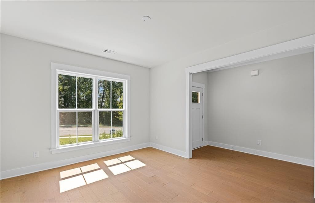 5 bedroom, 5 bathroom, 3,309 sq ft single family residence for sale at 1606 Waterchase Drive, Dacula, GA 30019 — photo 9