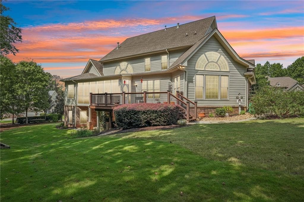 5 bedroom, 5 bathroom, 5,402 sq ft single family residence for sale at 205 Fairway Overlook Drive, Acworth, GA 30101 — photo 2
