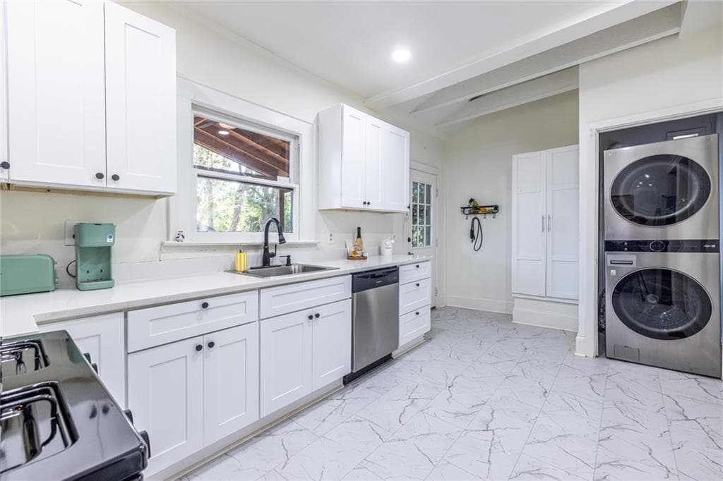 4 bedroom, 3 bathroom, 1,770 sq ft single family residence for sale at 329 Kendrick Avenue, Atlanta, GA 30315 — photo 8