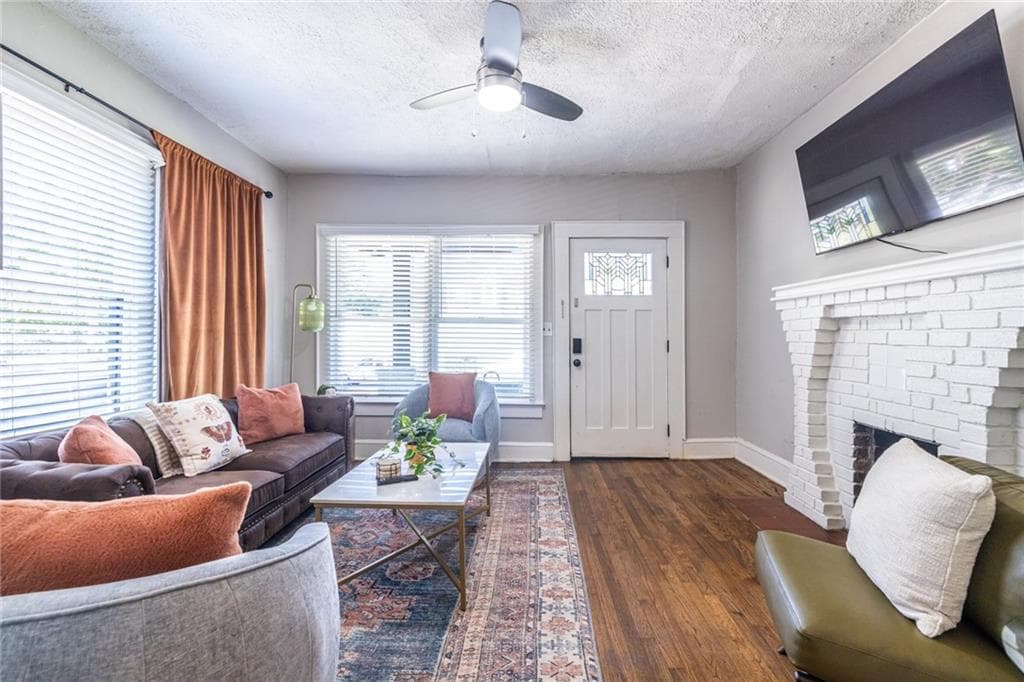 4 bedroom, 3 bathroom, 1,770 sq ft single family residence for sale at 329 Kendrick Avenue, Atlanta, GA 30315 — photo 4