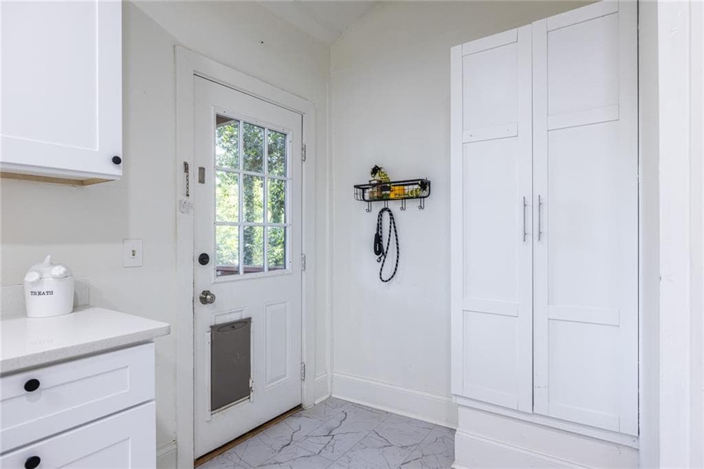 4 bedroom, 3 bathroom, 1,770 sq ft single family residence for sale at 329 Kendrick Avenue, Atlanta, GA 30315 — photo 9