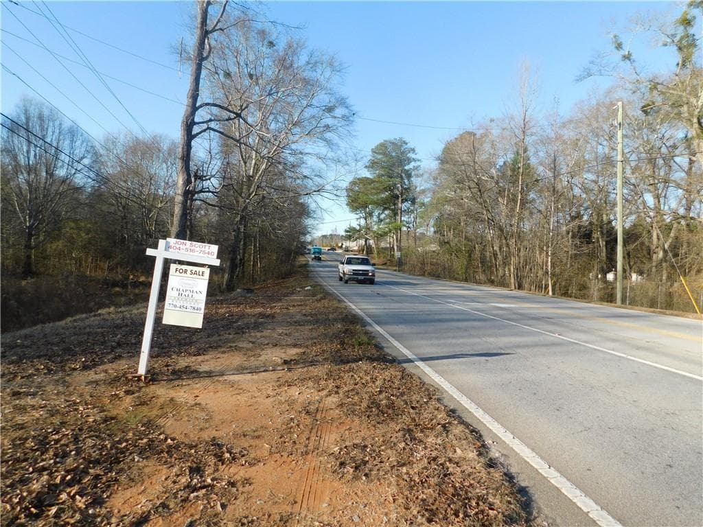 single family residence for sale at 4075 Lawrenceville Road, Loganville, GA 30052 — photo 2