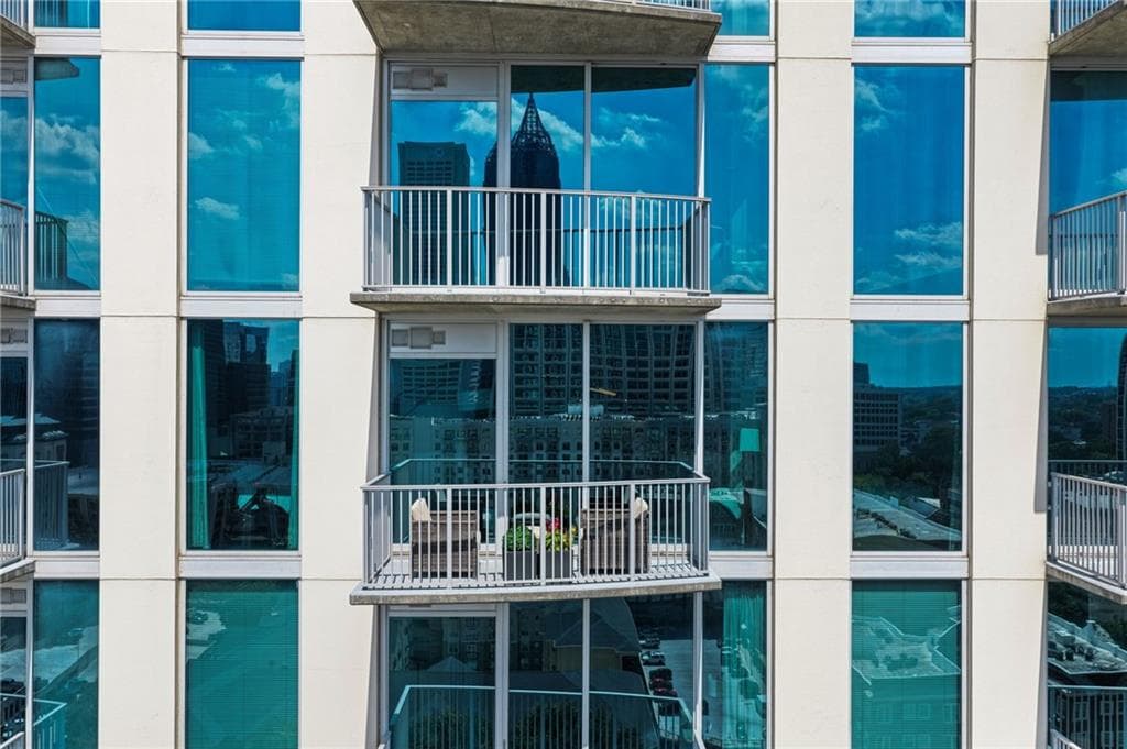 2 bedroom, 2 bathroom, 1,211 sq ft condominium for sale at 860 Peachtree Street 1514, Atlanta, GA 30308 — photo 8