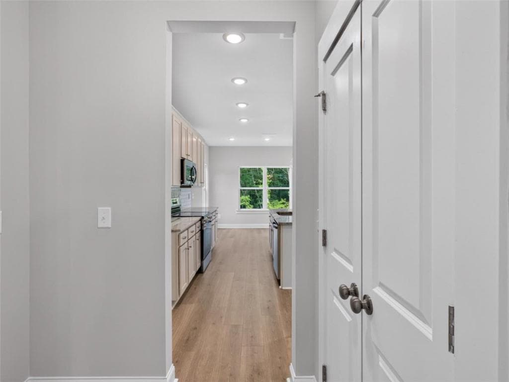 5 bedroom, 4 bathroom single family residence for sale at 517 Principal Meridian Drive, Dallas, GA 30132 — photo 5