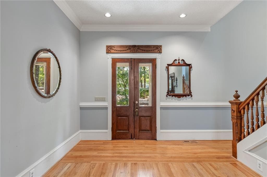 4 bedroom, 3 bathroom, 5,626 sq ft single family residence for sale at 5633 Aven Road, Marietta, GA 30068 — photo 3